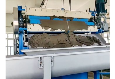 汙泥脫水不用愁，帶式濃縮（suō）脫水一體機來解憂
