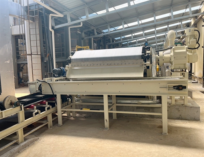 真空皮帶脫水機